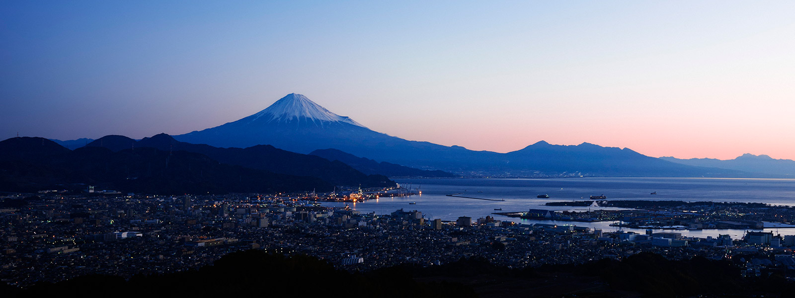 日本平ホテル 静岡市から望む富士山の絶景と和洋の美食でお寛ぎを 国宝 久能山東照宮も間近